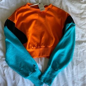 Funky cropped sweatshirt